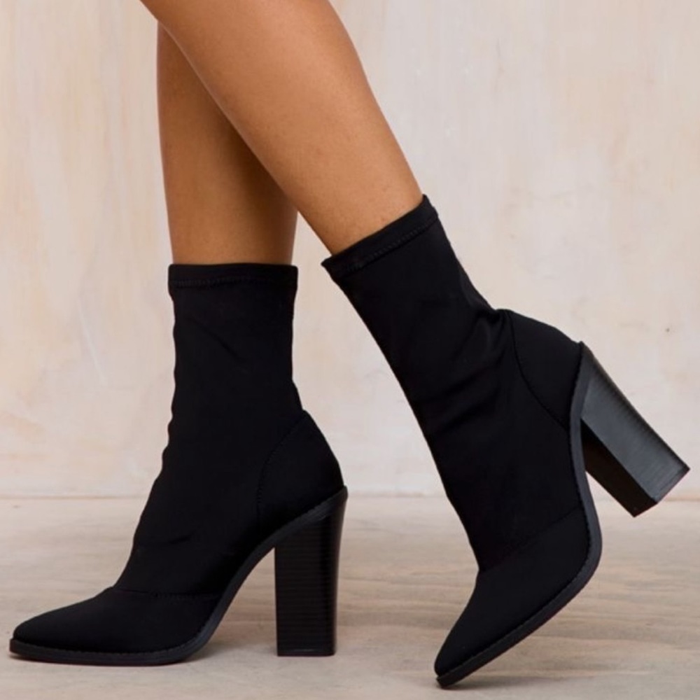 Black Booties - Lipstik Mantra (purchased from Princess Polly)